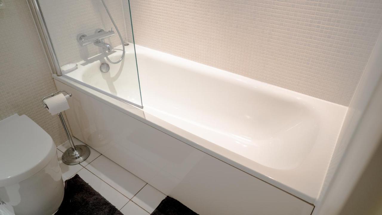 Comfy Spacious Apartment In Canary Wharf London Eksteriør bilde