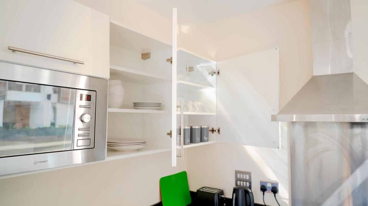 Comfy Spacious Apartment In Canary Wharf London Eksteriør bilde