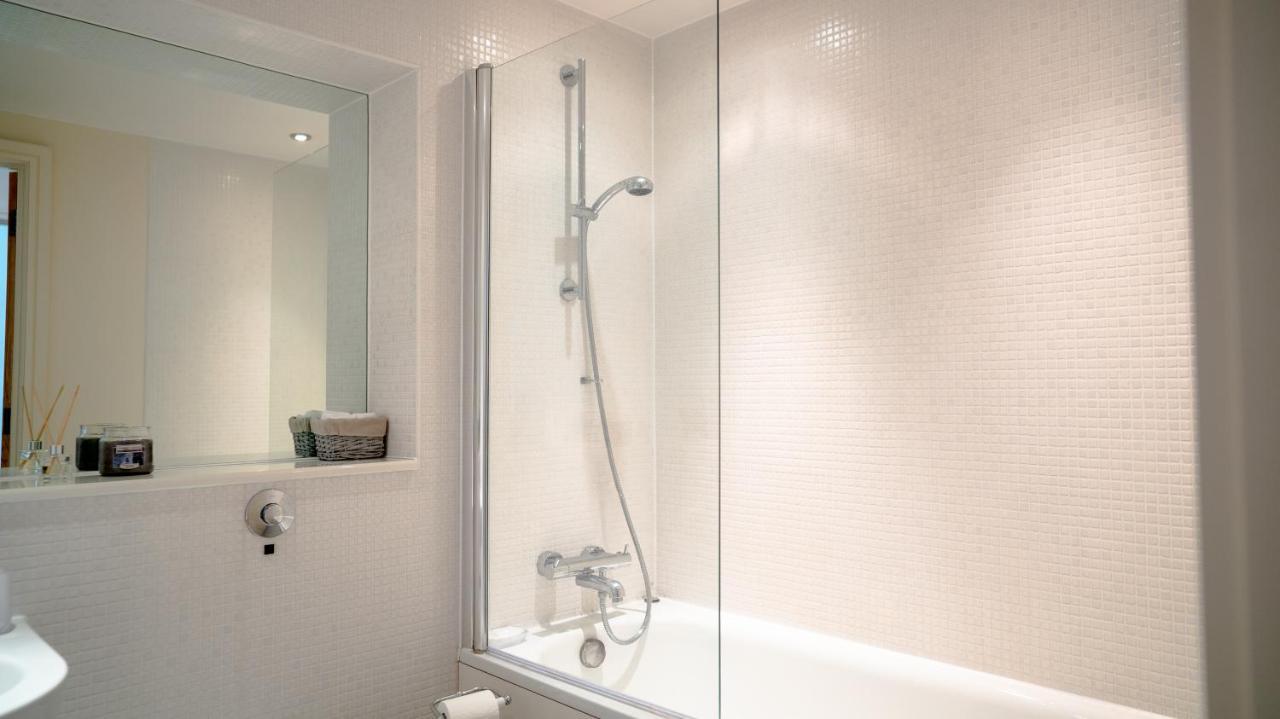 Comfy Spacious Apartment In Canary Wharf London Eksteriør bilde