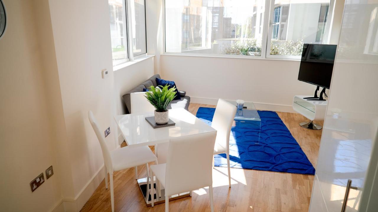 Comfy Spacious Apartment In Canary Wharf London Eksteriør bilde