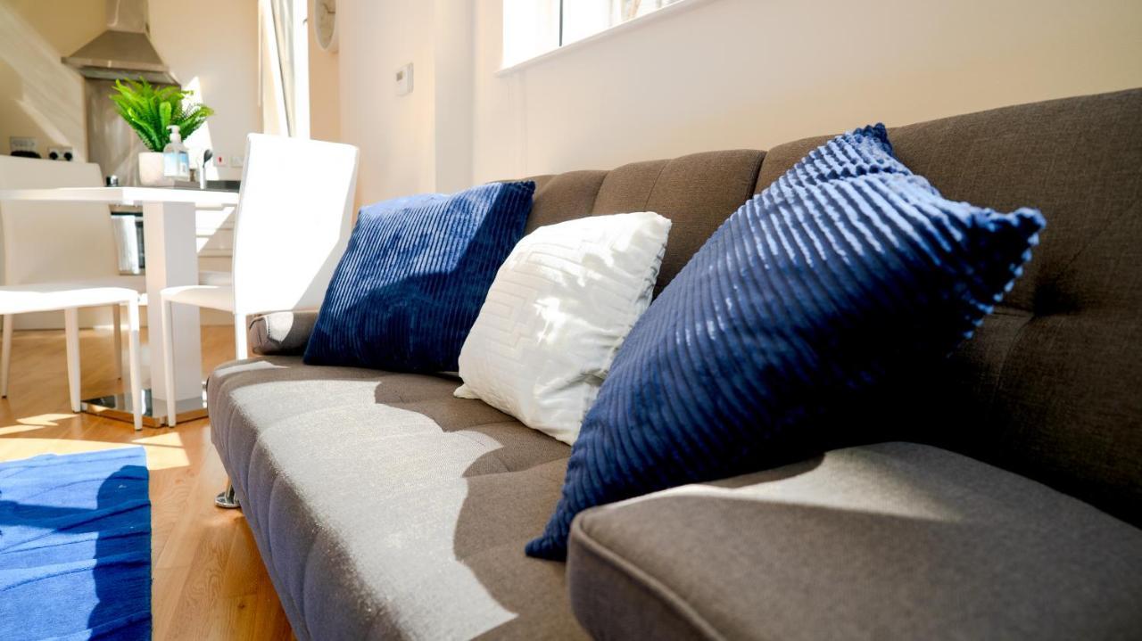 Comfy Spacious Apartment In Canary Wharf London Eksteriør bilde