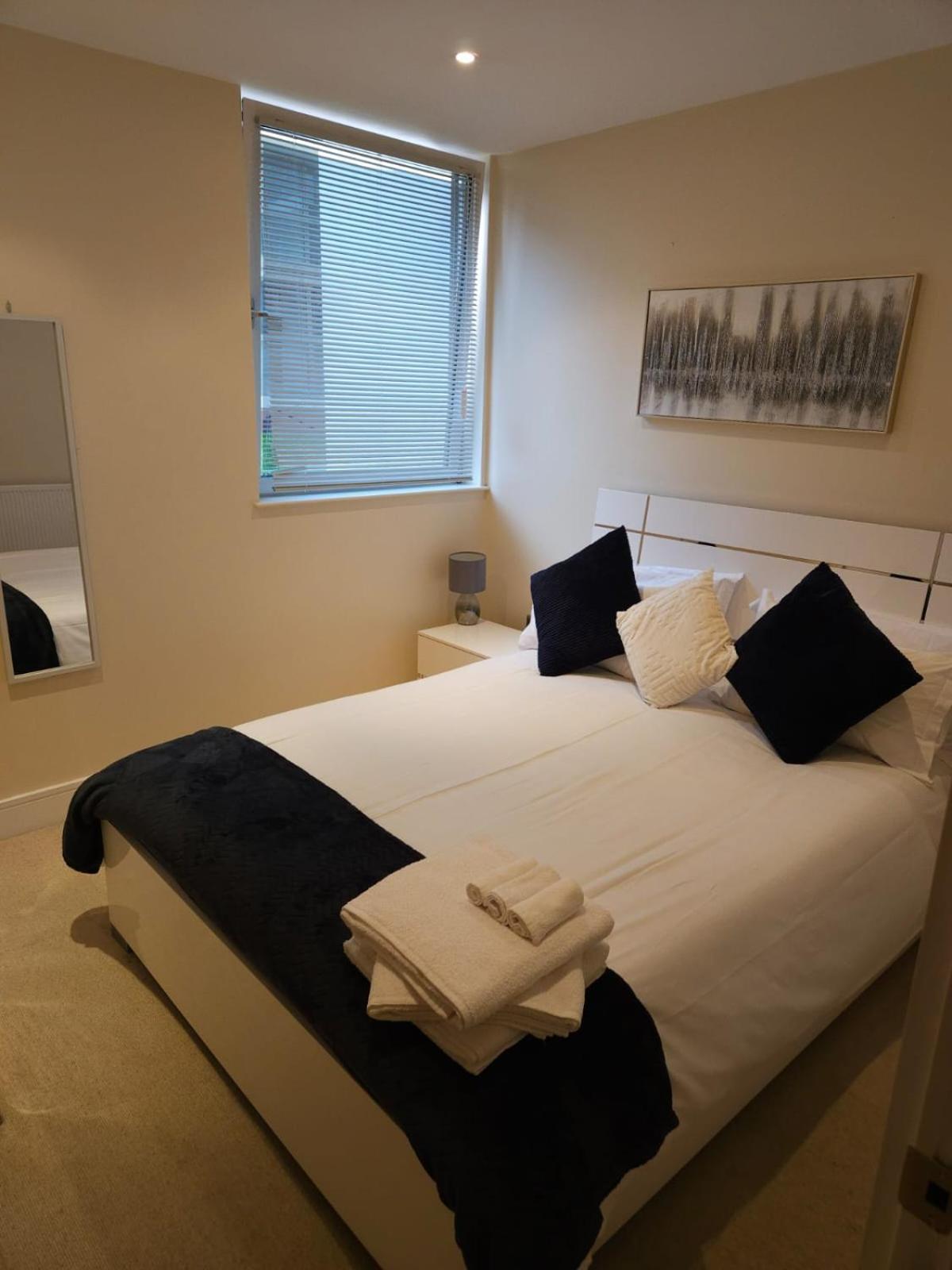 Comfy Spacious Apartment In Canary Wharf London Eksteriør bilde